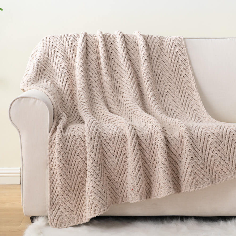 Zig zag Textured Chenille Knit Blanket 1