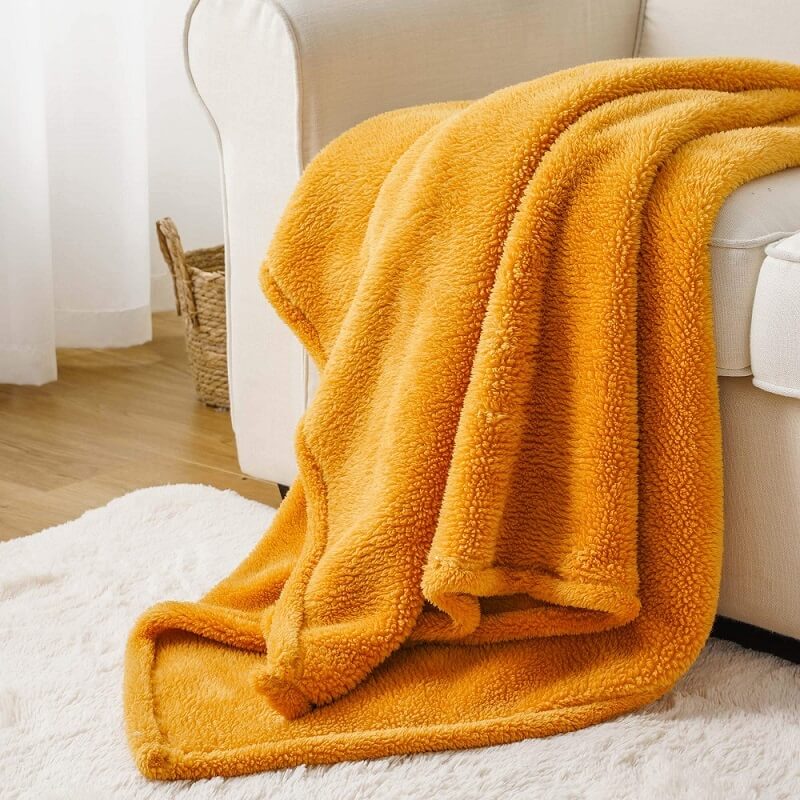 light weight chunky look sherpa blanket 1 1
