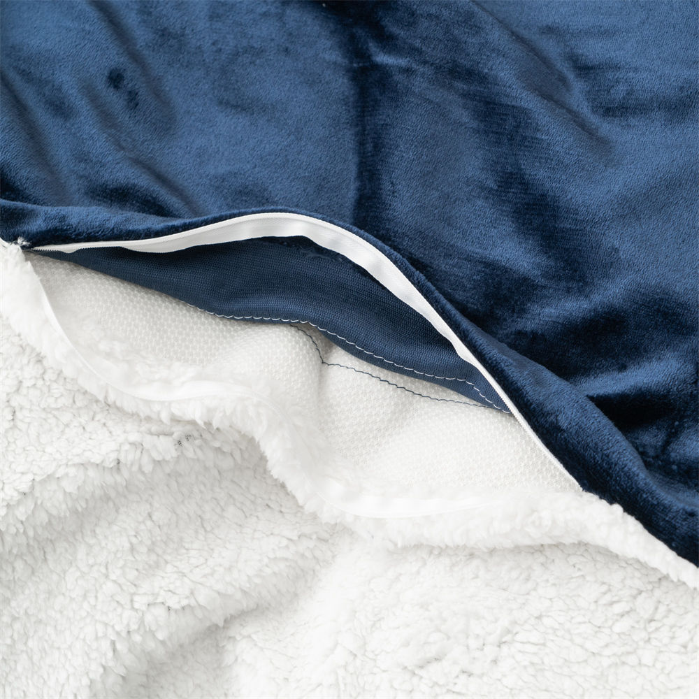 Flannel Sherpa Blanket with a zipper 6