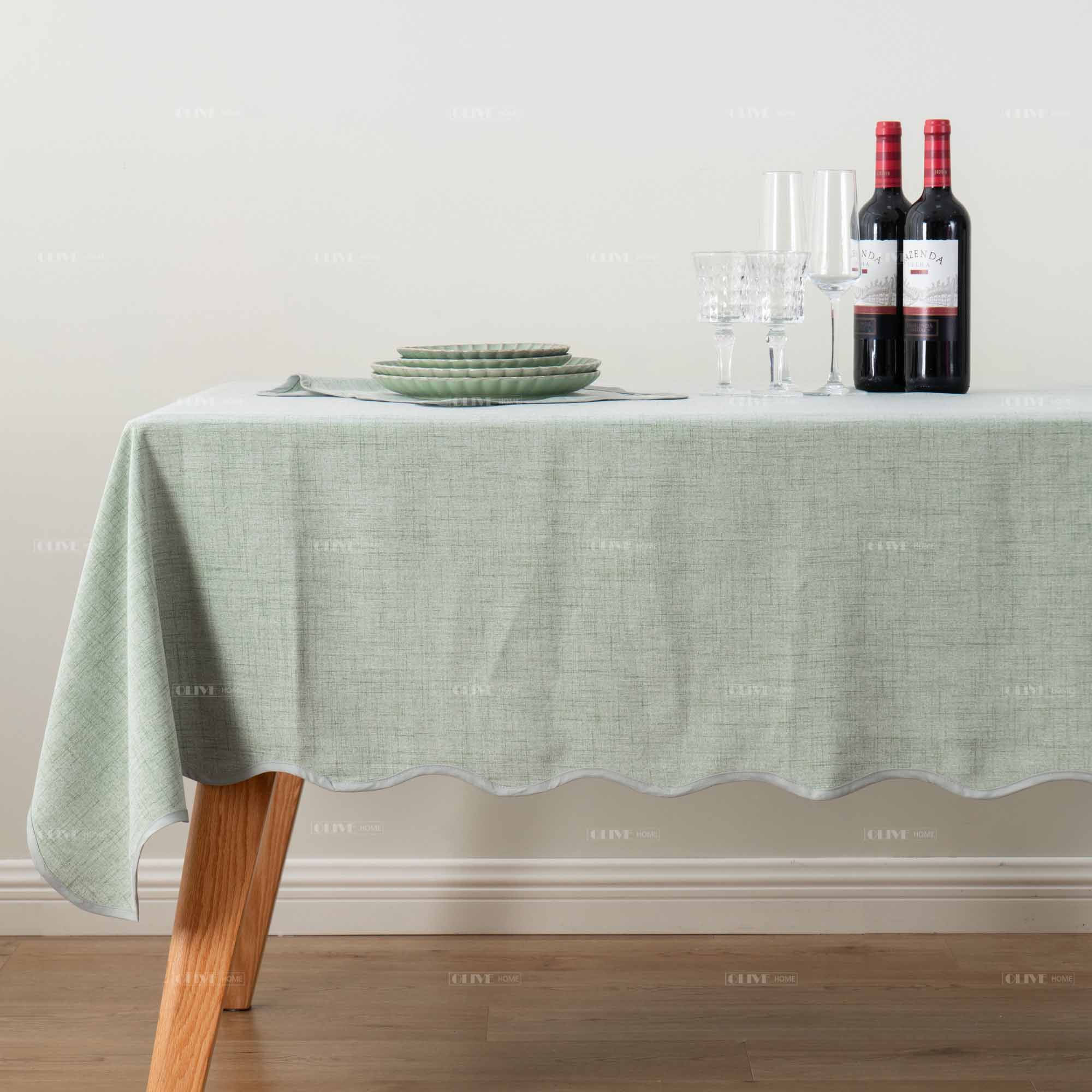 Scallop Tablecloth 2