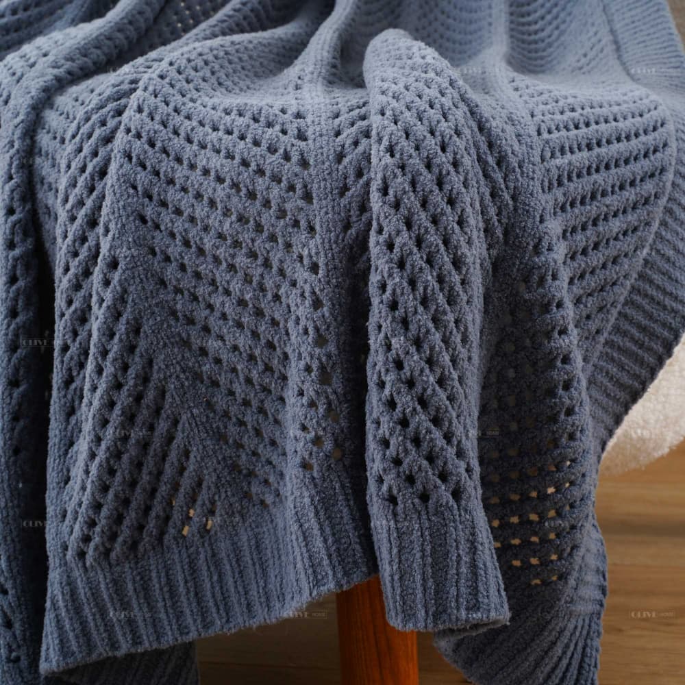 hollow out chenille knit blanket 3